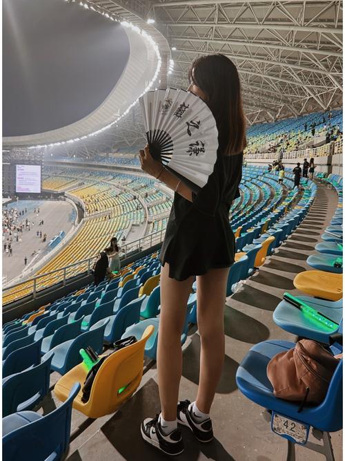 美女下衣失踪视频强力推荐，网友：那我试试！