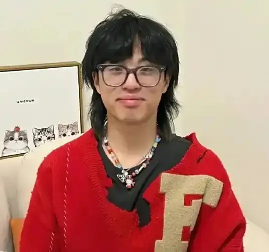 说唱艺术家“孩子王Jake”在美国遭遇致命车祸，年仅27岁  
