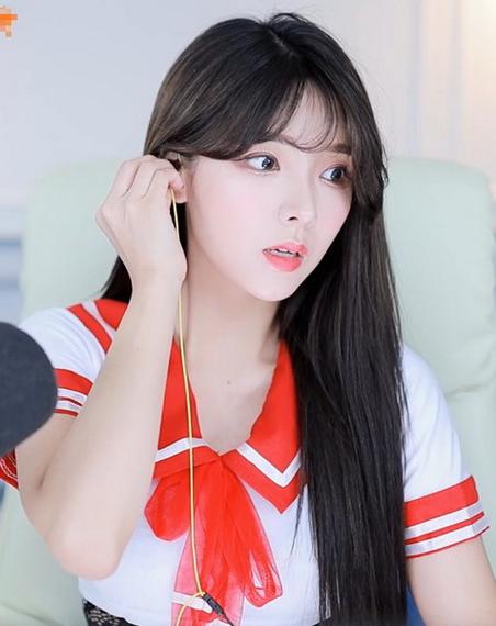 jealousvue成熟50ma视频再深一点就可免费，网友：你快努力！