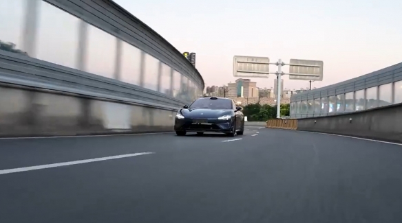 小米汽车宣布推出跨年期间购置税补贴方案，最高可享1.5万元的补助！  
