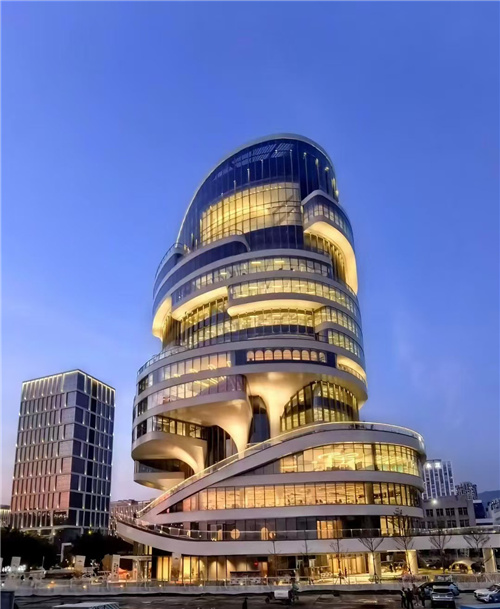 IGG天盟大厦盛大竣工,标志着这家拥有19年历史的全球化企业迈向崭新里程 IGG天盟大厦盛大竣工,标志着这家拥有19年历史的全球化企业迈向崭新里程