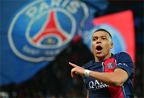 《实况足球》——超级速度与精准传射完美结合，梦幻级姆巴佩震撼登场