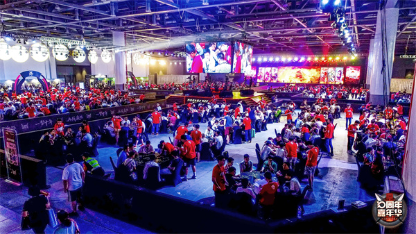 人头攒动，三国杀迎来千人对决，战火即将点燃