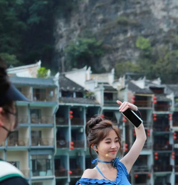 冯提莫视频中文字幕,超多精彩的短视频内容