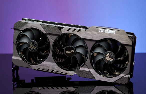 新一代显卡引发的安装难题：选择RTX_40/50系列显卡的供电线，该如何抉择？官方有何回应 

