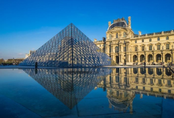 一位大爷用镜头直击，无修饰、无滤镜，展现的巴黎风貌！塞纳河竟被调侃为“村头水沟”