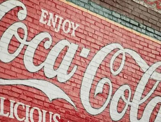 来自海外的博主声称他们成功破解了拥有百年历史的可口可乐秘密配方，仿制版本几乎与正品无异