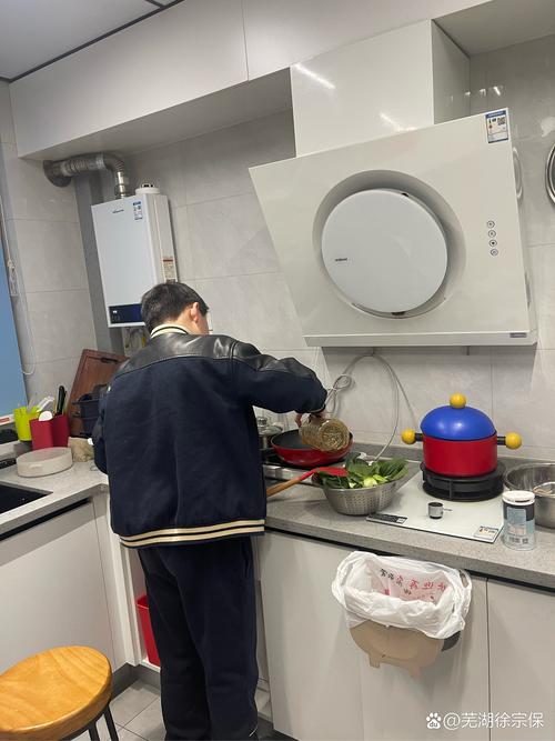 宝宝我们在厨房来一次