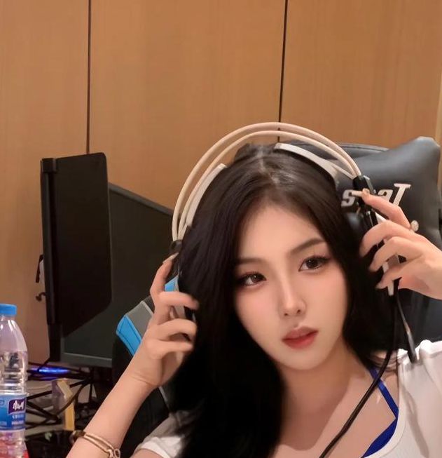 向日葵视频草莓丝瓜小猪视频免费