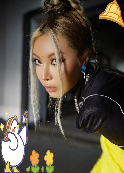 中国大陆女rapper18岁欢迎您