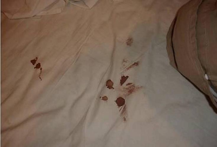 女高中生第一次破苞出血视频