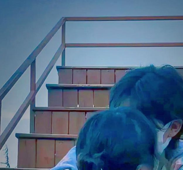 一群女同学把我玩硬了视频